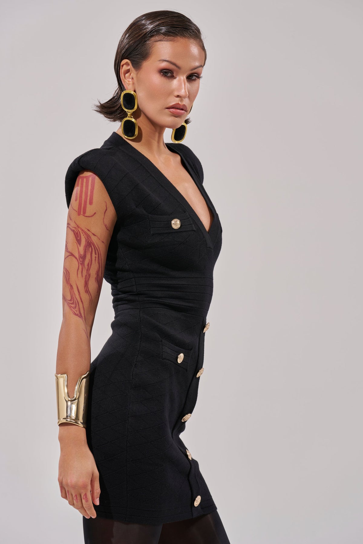 Susie Sleeveless Mini Dress In Black