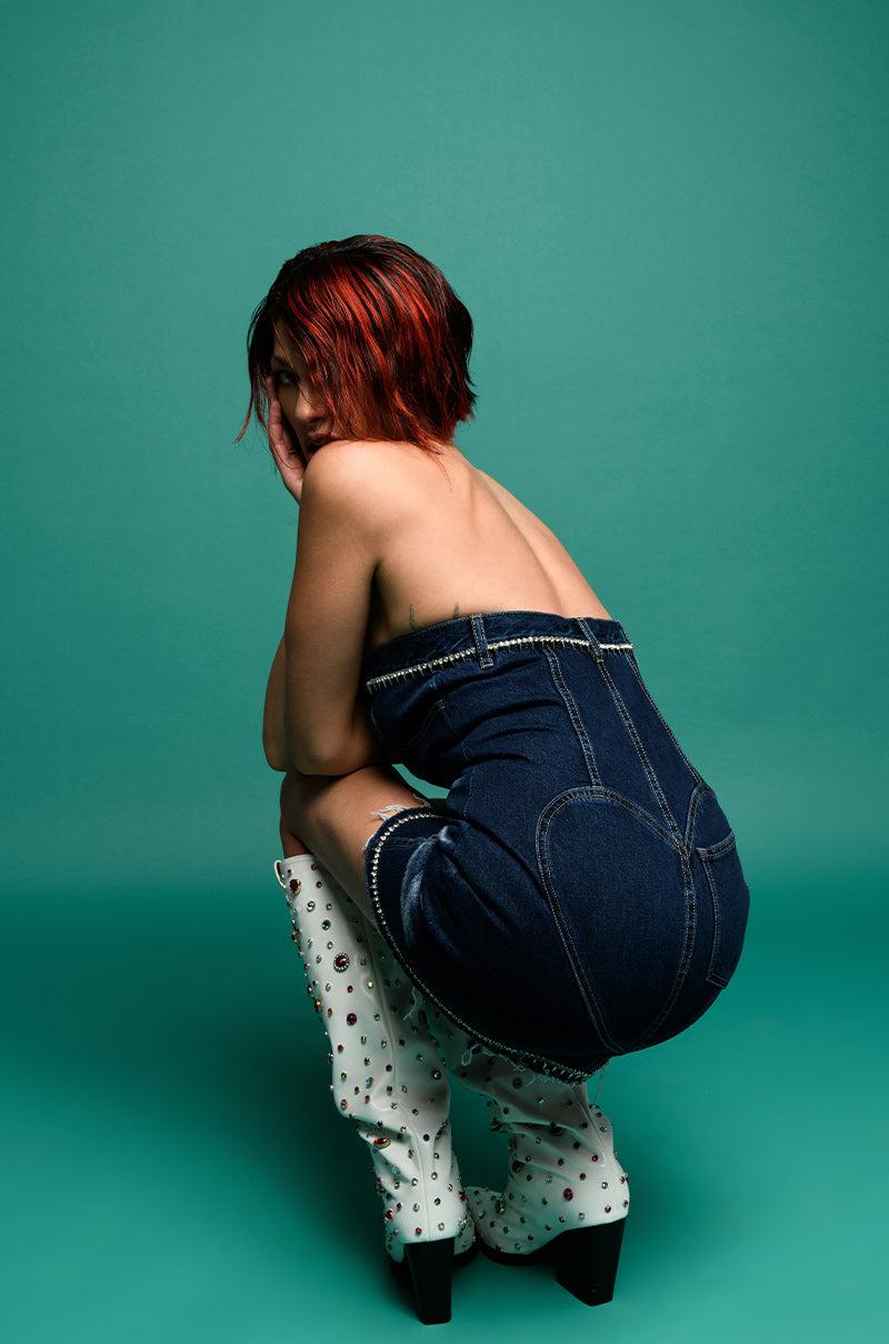 How'S The View Strapless Denim Mini Dress